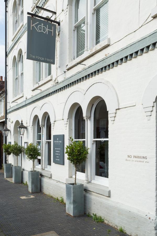 ワイ The Kings Head Bed & Breakfast エクステリア 写真